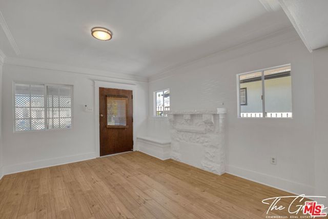 856 W 47th Street, Los Angeles, CA 90037