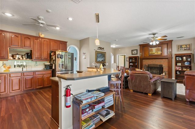 32839 WEBBS WAY, Sorrento, FL 32776