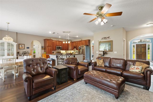 32839 WEBBS WAY, Sorrento, FL 32776