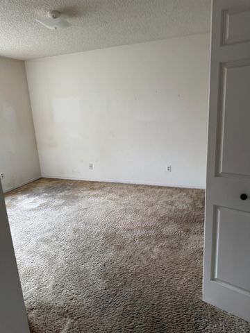 1448 Plymouth Rock Way, Clovis, CA 93612
