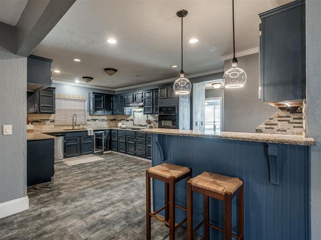 11613 Footmans Court, Yukon, OK 73099