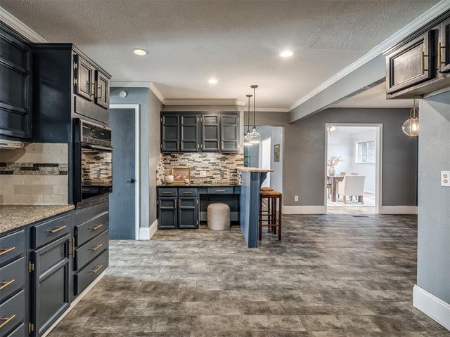 11613 Footmans Court, Yukon, OK 73099