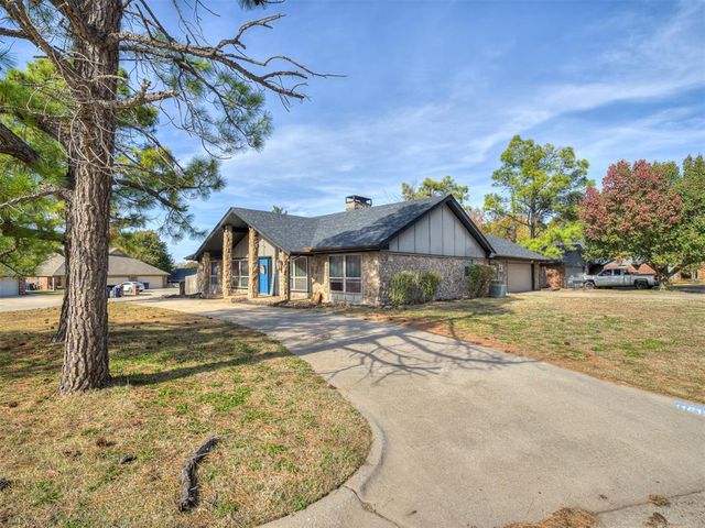 11613 Footmans Court, Yukon, OK 73099