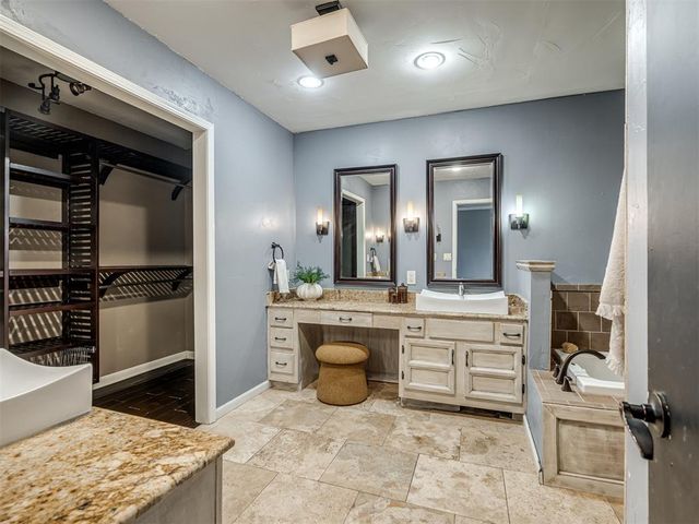 11613 Footmans Court, Yukon, OK 73099