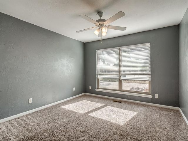 11613 Footmans Court, Yukon, OK 73099