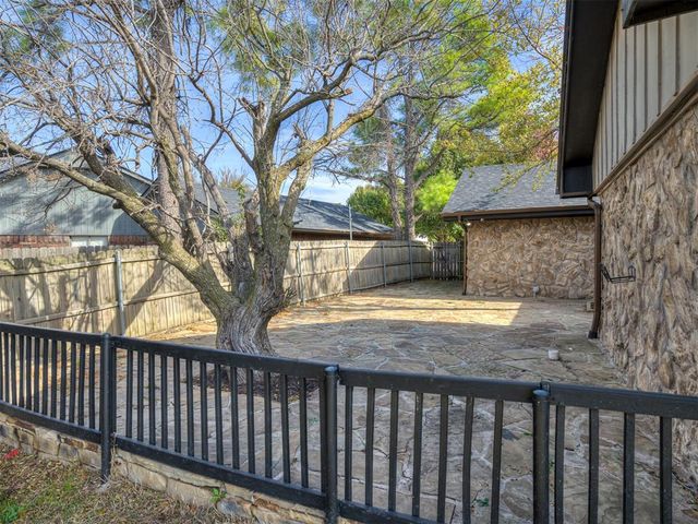 11613 Footmans Court, Yukon, OK 73099