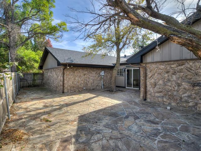 11613 Footmans Court, Yukon, OK 73099