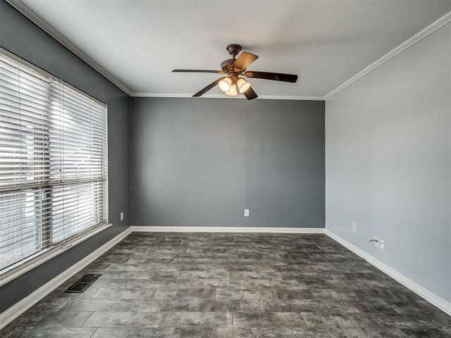 11613 Footmans Court, Yukon, OK 73099