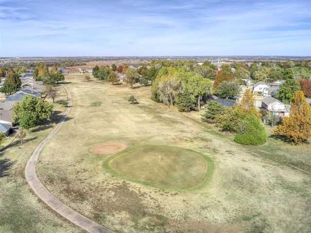 11613 Footmans Court, Yukon, OK 73099