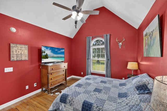 2318 Dobbins Pike, Portland, TN 37148