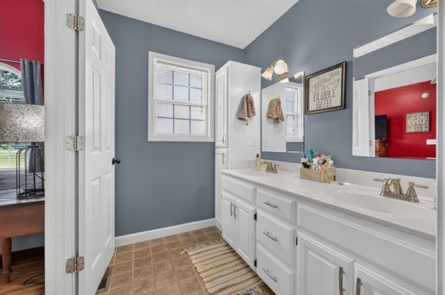 2318 Dobbins Pike, Portland, TN 37148