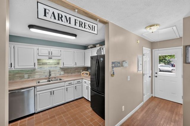 2318 Dobbins Pike, Portland, TN 37148