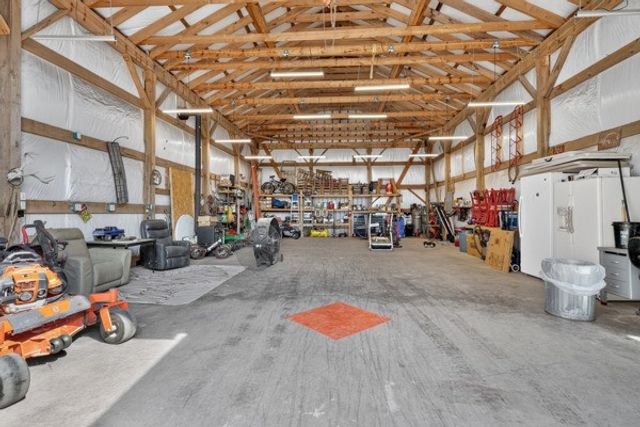2318 Dobbins Pike, Portland, TN 37148