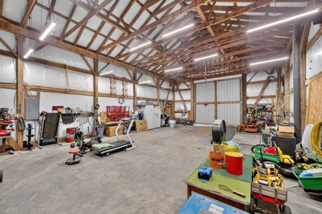 2318 Dobbins Pike, Portland, TN 37148