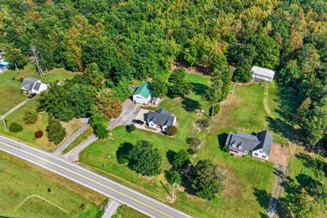 2318 Dobbins Pike, Portland, TN 37148