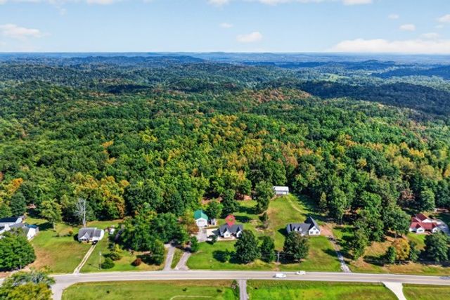 2318 Dobbins Pike, Portland, TN 37148