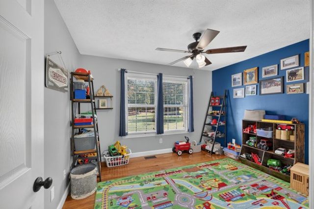 2318 Dobbins Pike, Portland, TN 37148