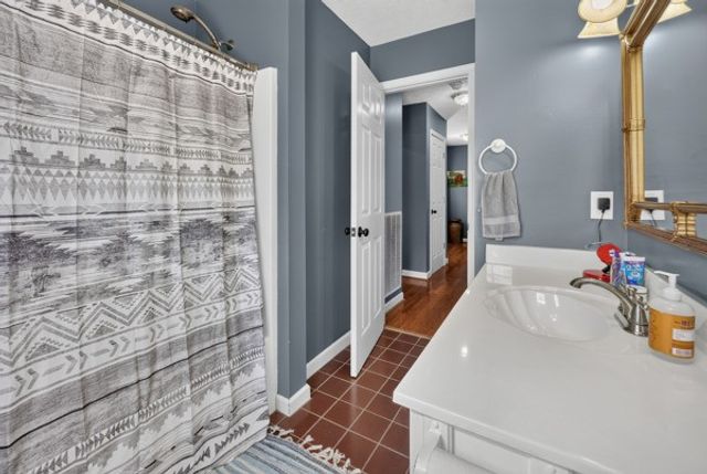 2318 Dobbins Pike, Portland, TN 37148