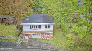 17-19 Smith Court, North Greenbush, NY 12198