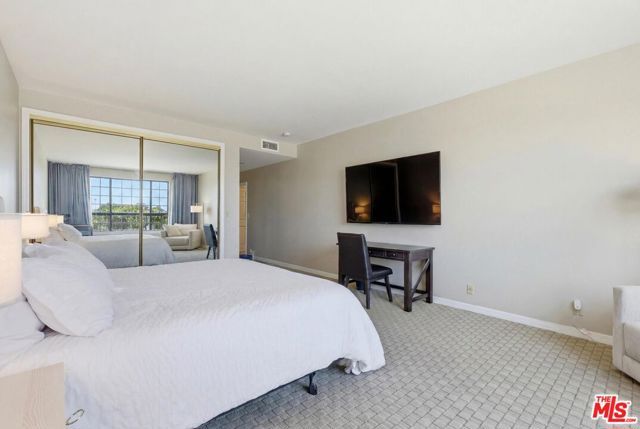 1457 Reeves Street 301, Los Angeles, CA 90035