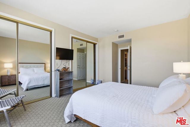 1457 Reeves Street 301, Los Angeles, CA 90035