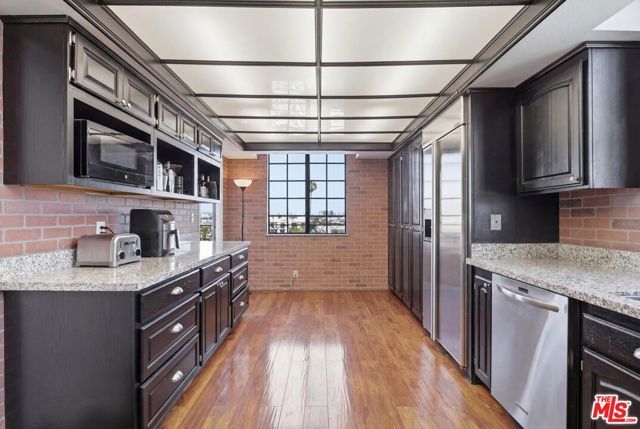 1457 Reeves Street 301, Los Angeles, CA 90035