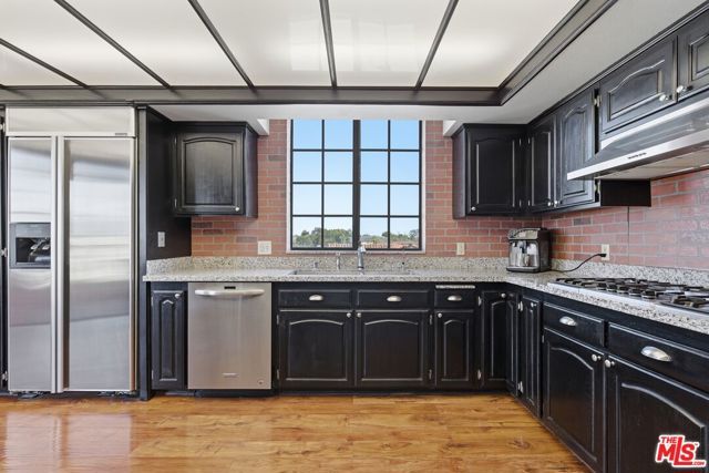 1457 Reeves Street 301, Los Angeles, CA 90035