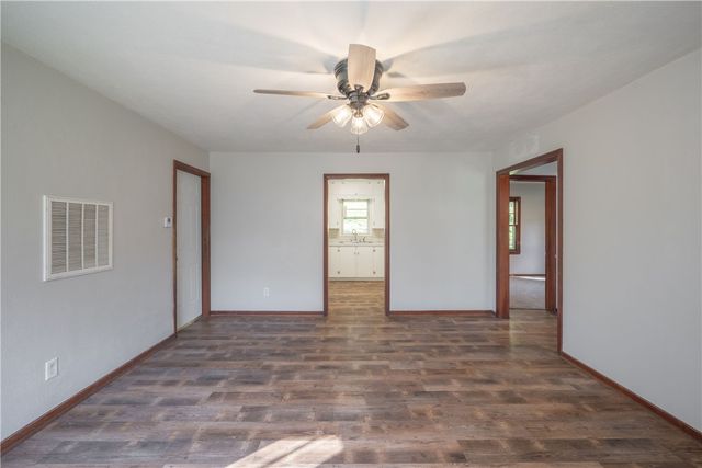 421 S Lincoln Street, Neosho, MO 64850