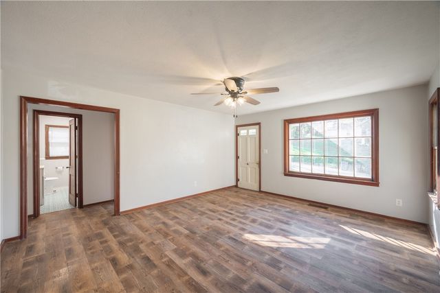 421 S Lincoln Street, Neosho, MO 64850