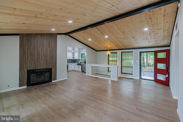 459 LAND OR, Ruther Glen, VA 22546