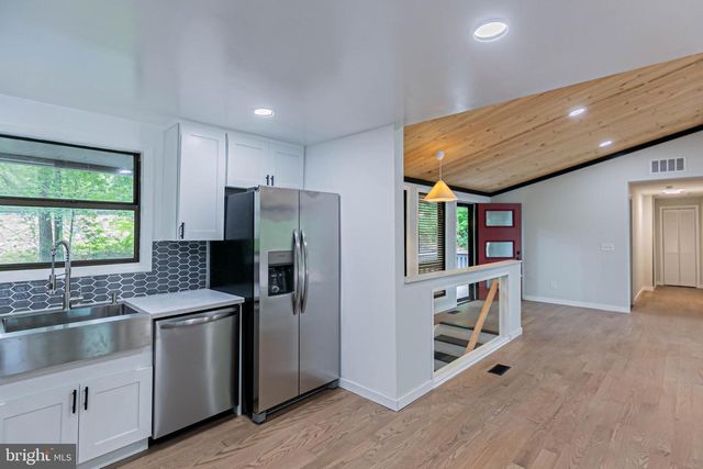 459 LAND OR, Ruther Glen, VA 22546