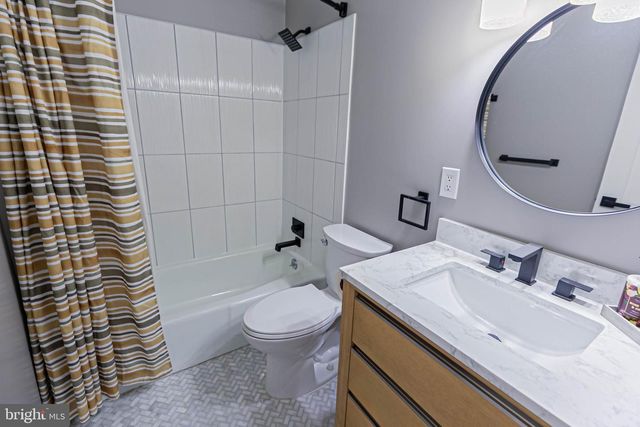 459 LAND OR, Ruther Glen, VA 22546