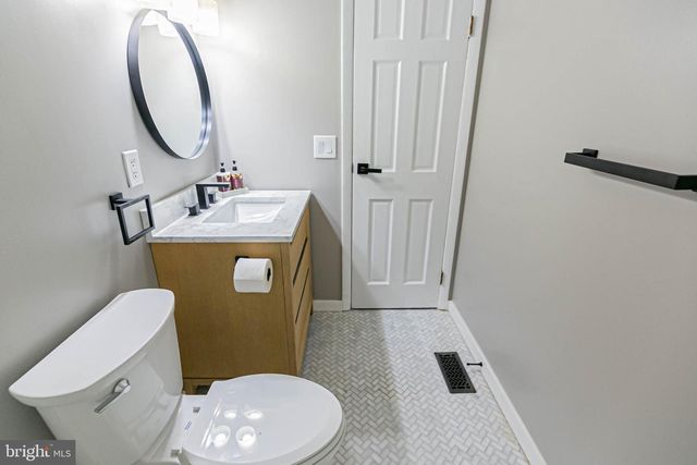 459 LAND OR, Ruther Glen, VA 22546