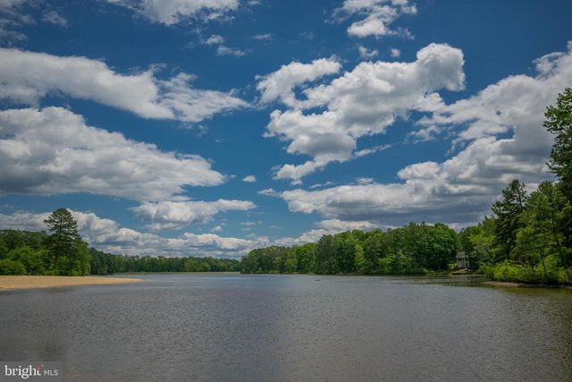 459 LAND OR, Ruther Glen, VA 22546