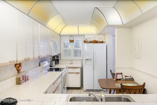 2160 N Hwy A1a 302, Indialantic, FL 32903