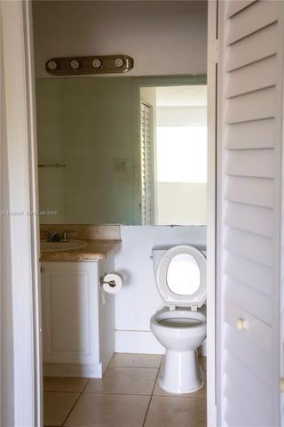 15770 SW 106th Ter 305, Miami, FL 33196