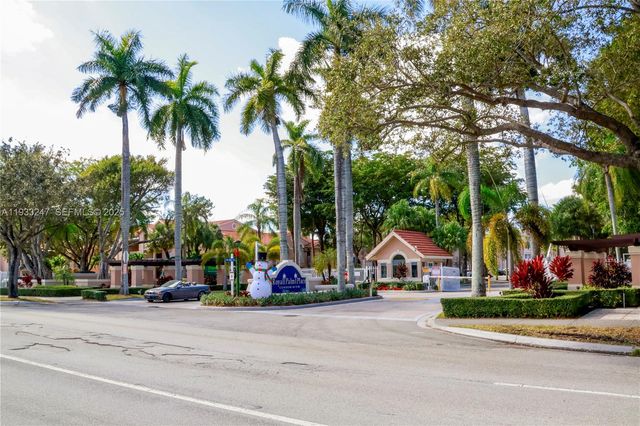 15770 SW 106th Ter 305, Miami, FL 33196