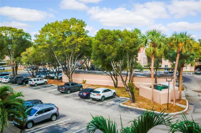 15770 SW 106th Ter 305, Miami, FL 33196