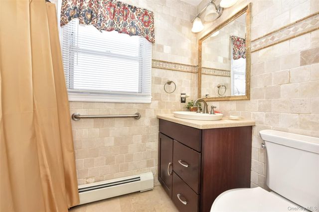 24 Bon Aire Circle N, Suffern, NY 10901