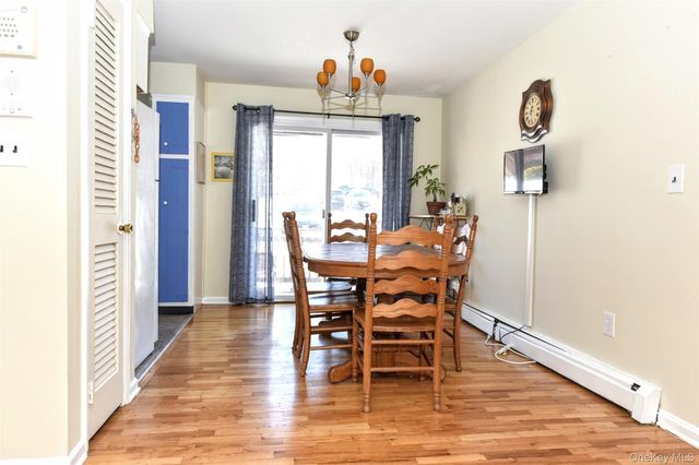 24 Bon Aire Circle N, Suffern, NY 10901