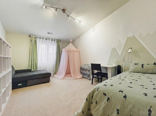 12021 Carrington Lane, Loveland, OH 45140