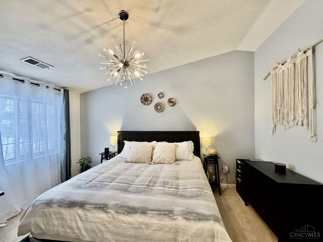 12021 Carrington Lane, Loveland, OH 45140