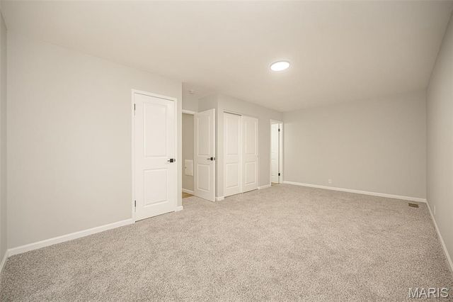 2111 Shoreham Drive, Florissant, MO 63033