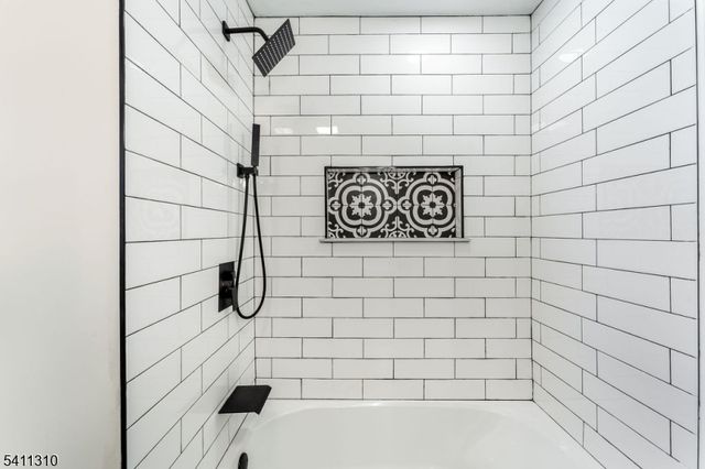 701 Mccandless Pl, Linden City, NJ 07036