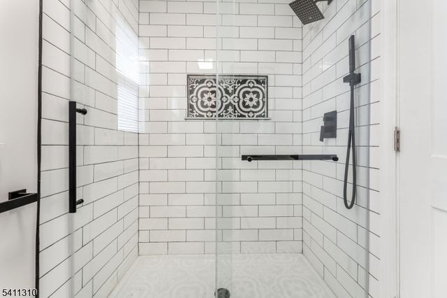 701 Mccandless Pl, Linden City, NJ 07036