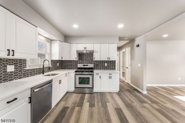 701 Mccandless Pl, Linden City, NJ 07036