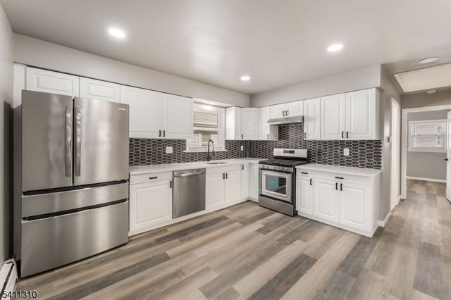 701 Mccandless Pl, Linden City, NJ 07036