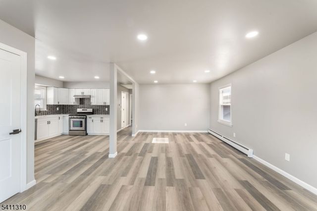 701 Mccandless Pl, Linden City, NJ 07036