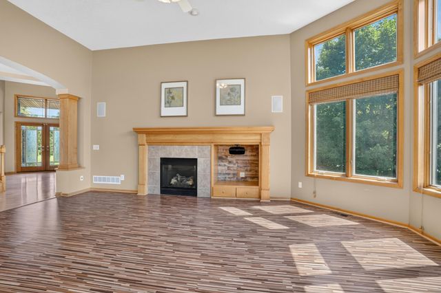 18897 Explorer Trail, Eden Prairie, MN 55347