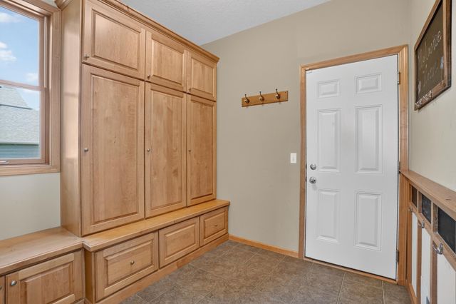 18897 Explorer Trail, Eden Prairie, MN 55347